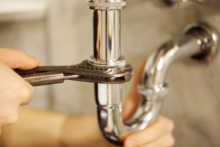 plumbing repair service min 768x512